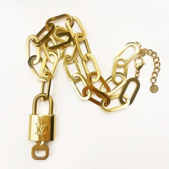 Authentic Louis Vuitton Lock & Key Necklace Pendant Gold-Plated Chain Adjustable - Picture 10 of 12